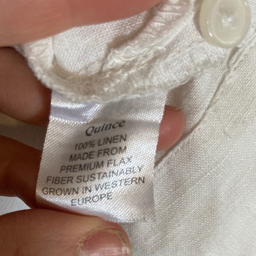 Quince Classic White Button Down Shirt - Picture 3 of 3